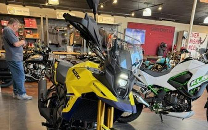 2025 Suzuki V-STROM 800DE