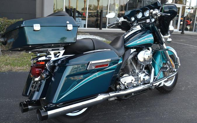 2005 Harley-Davidson CVO Electra Glide 2 Screamin Eagle - FLHTCSE2