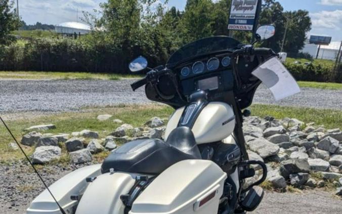 2018 Harley-Davidson Street Glide® Special