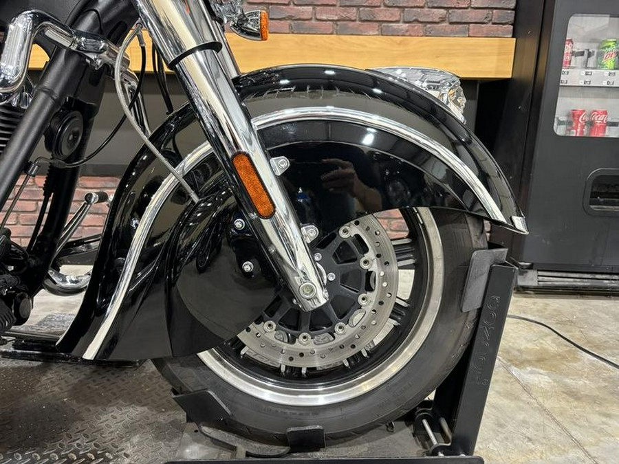 2020 Indian Motorcycle® Springfield® Thunder Black