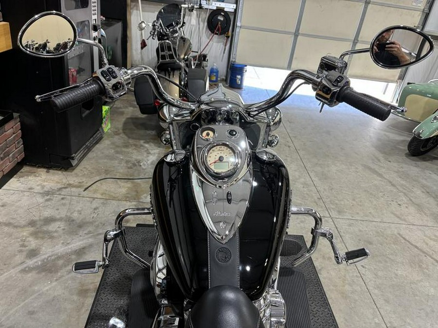 2020 Indian Motorcycle® Springfield® Thunder Black