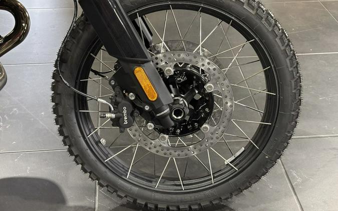 2026 BMW R 12 G/S Night Black Matte