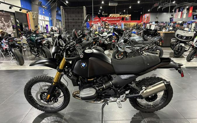 2026 BMW R 12 G/S Night Black Matte