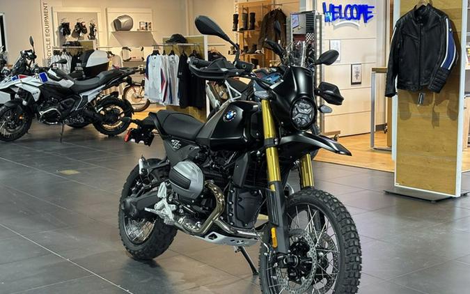 2026 BMW R 12 G/S Night Black Matte