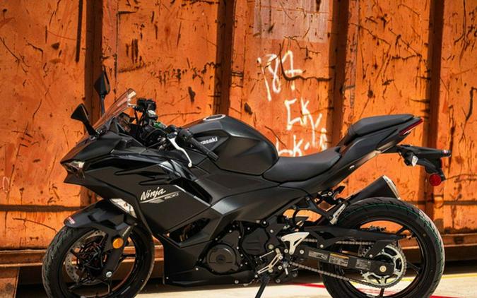 2026 Kawasaki Ninja 500 ABS Metallic Flat Spark Black