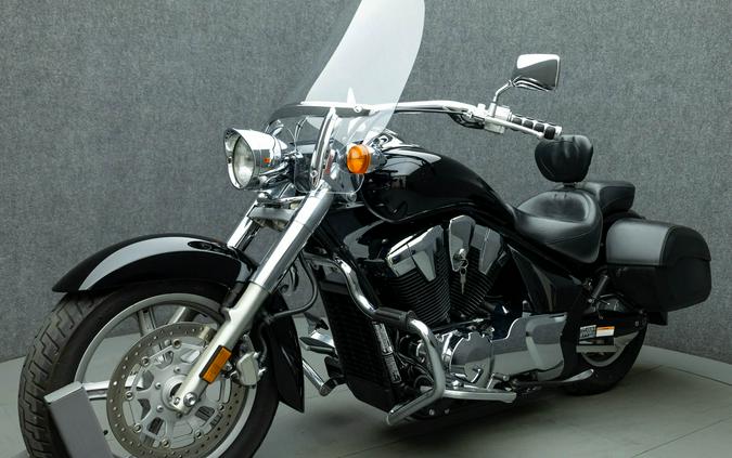 2015 HONDA VT1300 INTERSTATE 1300