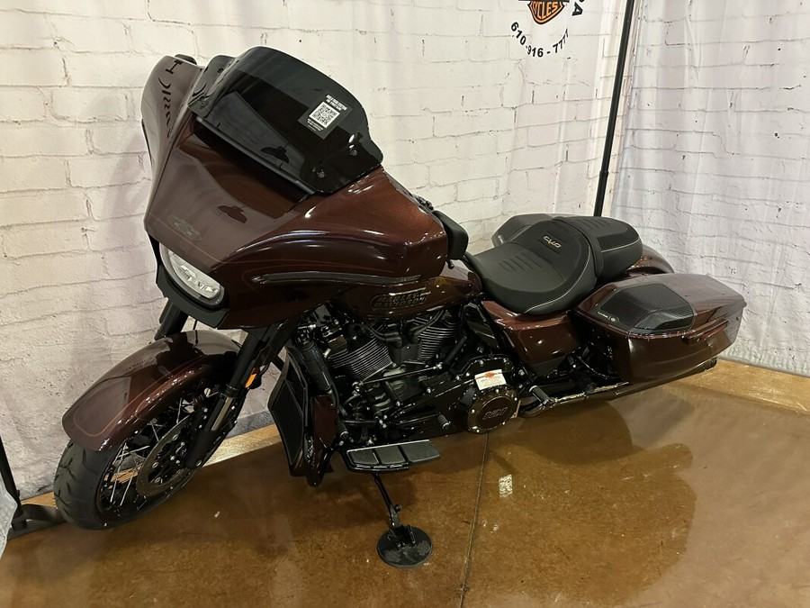 2024 Harley-Davidson CVO™ Street Glide® FLHXSE Copperhead