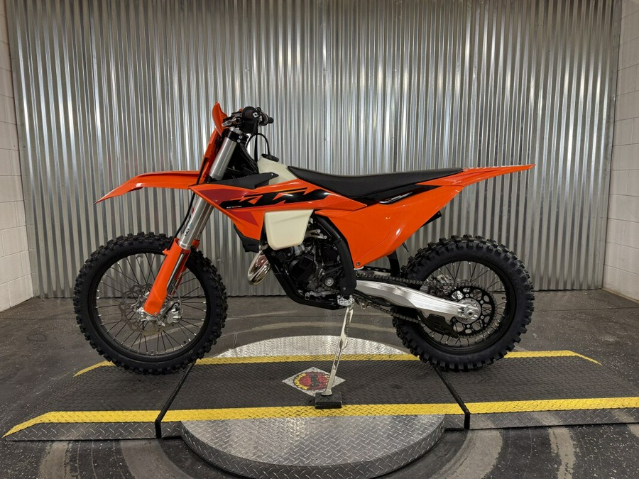 2025 KTM 125 XC