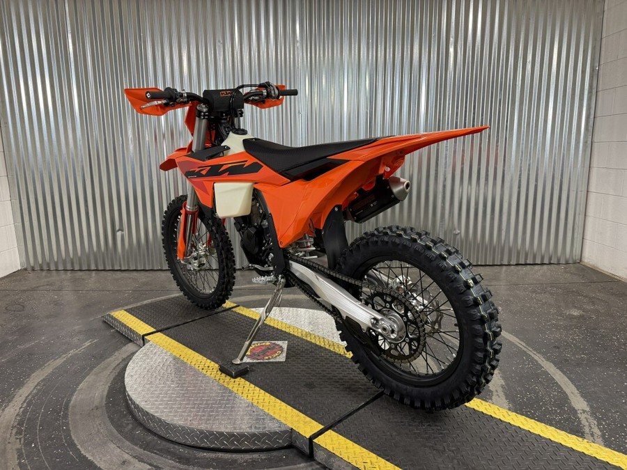2025 KTM 125 XC