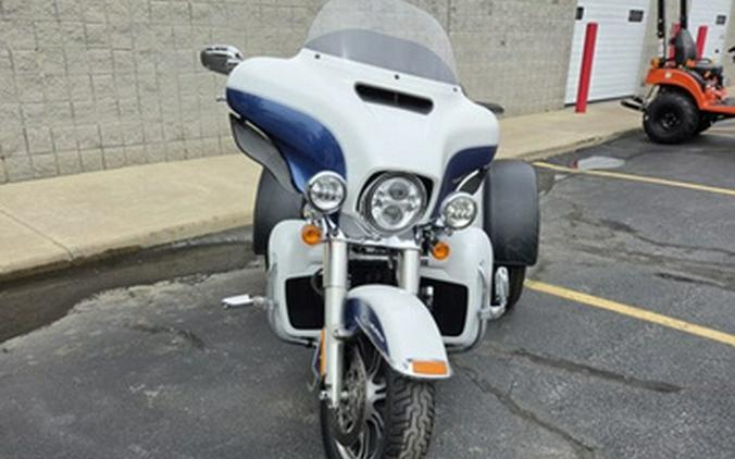 2015 Harley-Davidson FLHTCUTG - Tri-Glide Ultra