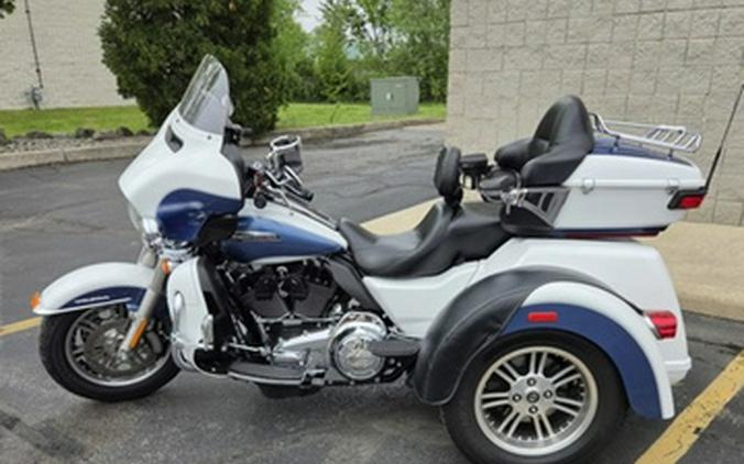 2015 Harley-Davidson FLHTCUTG - Tri-Glide Ultra