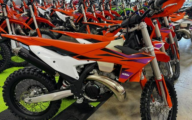 FIRST LOOK! KTM INTRODUCES 2024 KTM 300XC-W HARD-ENDURO MODEL