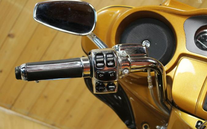 FLHTKSE 2015 CVO™ Ultra Limited