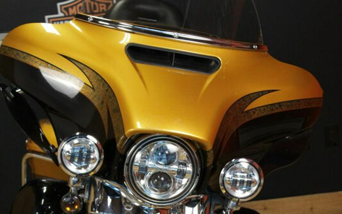 FLHTKSE 2015 CVO™ Ultra Limited