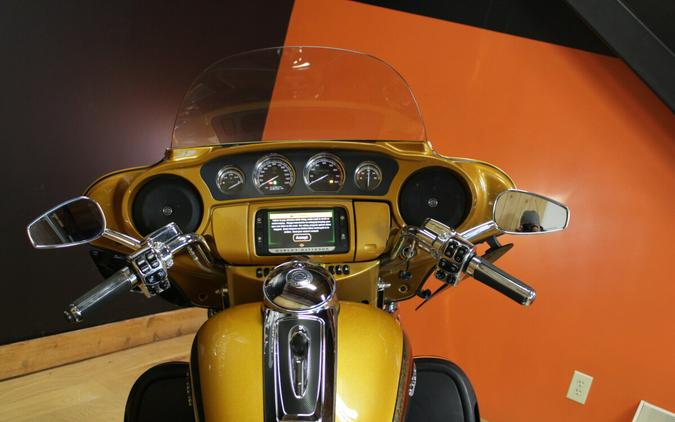 FLHTKSE 2015 CVO™ Ultra Limited