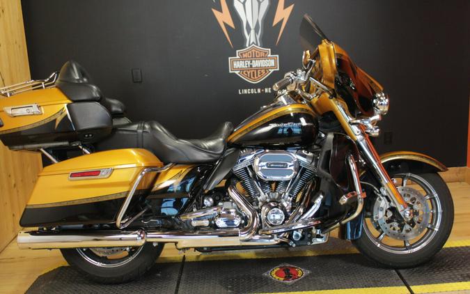 FLHTKSE 2015 CVO™ Ultra Limited