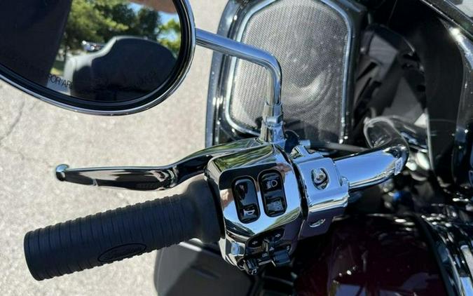 2025 Indian Motorcycle® Pursuit® Limited Maroon Metallic