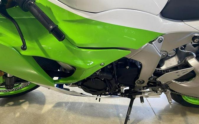 2024 Kawasaki Ninja® ZX™-6R 40th Anniversary Edition ABS