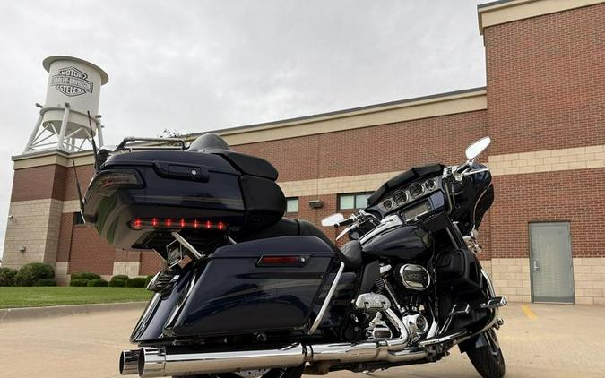2018 Harley-Davidson® FLHTKSE - CVO™ Limited 115th Anniversary