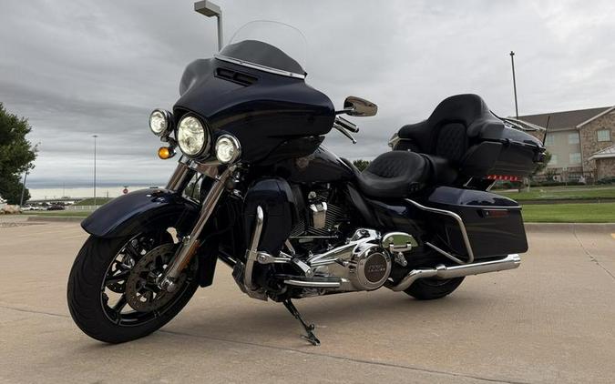 2018 Harley-Davidson® FLHTKSE - CVO™ Limited 115th Anniversary