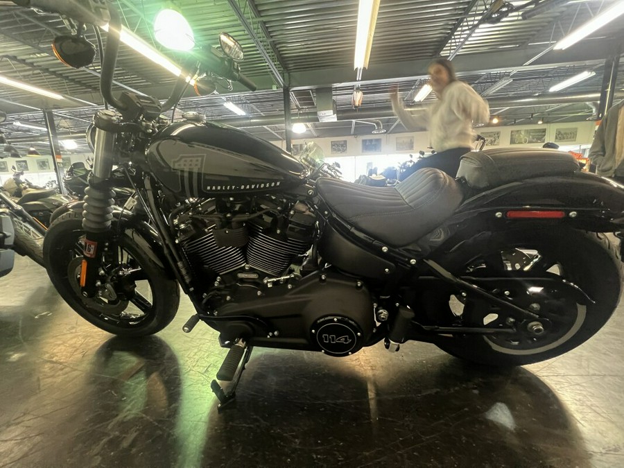 2024 Harley-Davidson Street Bob 114 Vivid Black FXBBS