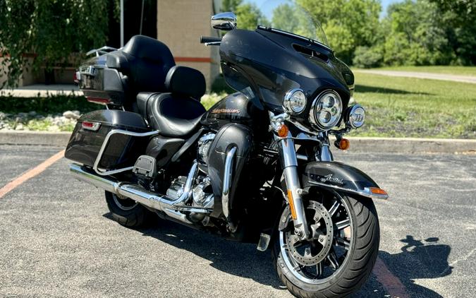 2019 Harley-Davidson Ultra Limited Silver Flux/Black Fuse