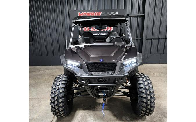 2026 Polaris GENERAL XP-4 ULTIMATE GRAPHITE