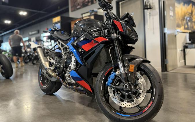 2025 BMW M 1000 R
