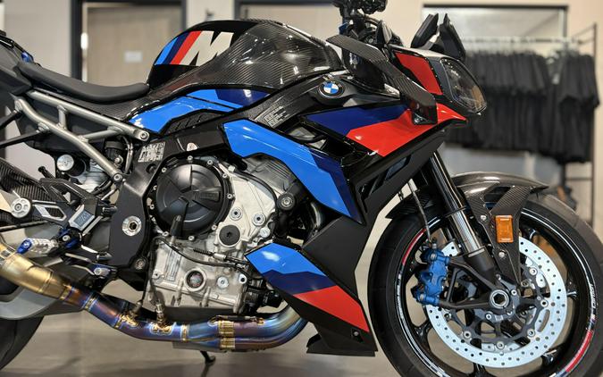 2025 BMW M 1000 R