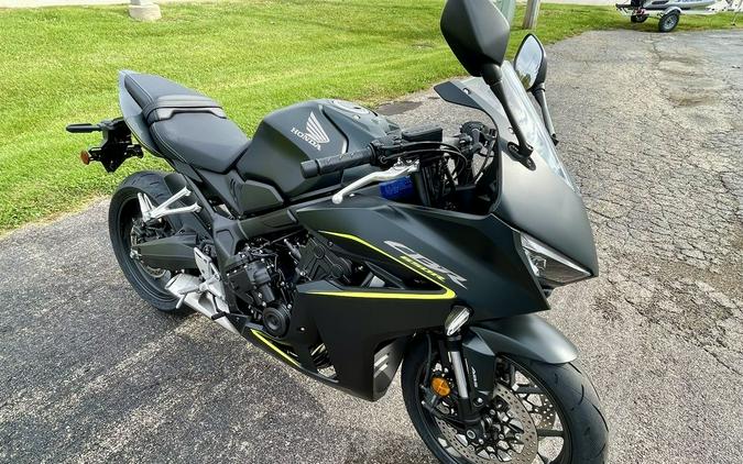 2026 Honda® CBR650R E-Clutch