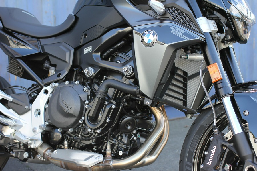 2026 BMW F 900 R