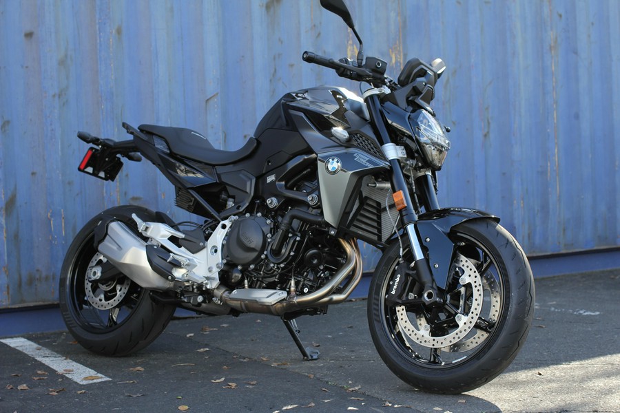 2026 BMW F 900 R