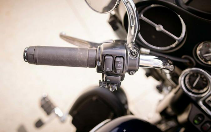2013 Harley-Davidson® FLHTCU - Electra Glide® Ultra Classic®