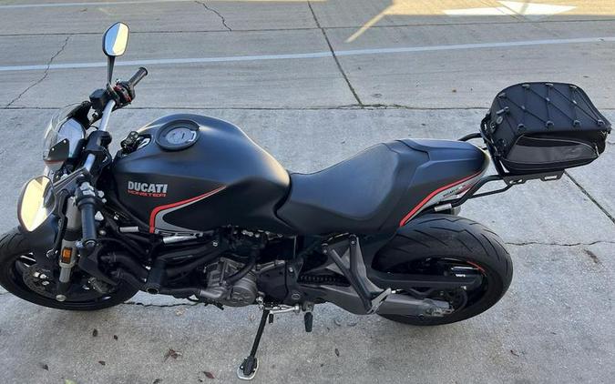 2020 Ducati Monster 821 Stealth Review (15 Fast Facts)