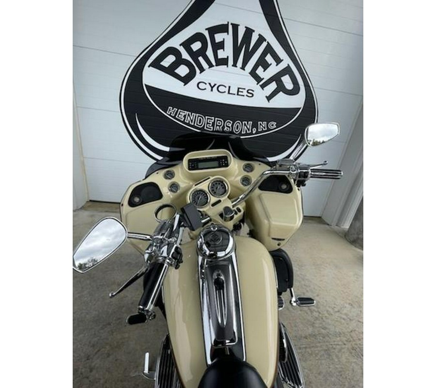 2011 Harley-Davidson® FLTRUSE - CVO™ Road Glide® Ultra