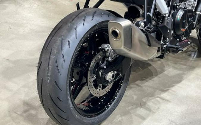 2027 KTM 990 Duke