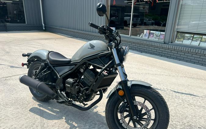 2026 Honda Rebel 300 E-Clutch