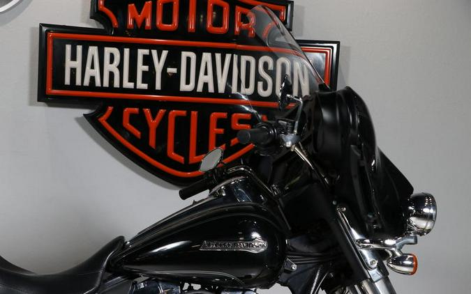 2015 Harley-Davidson® FLHTCU - Electra Glide® Ultra Classic®