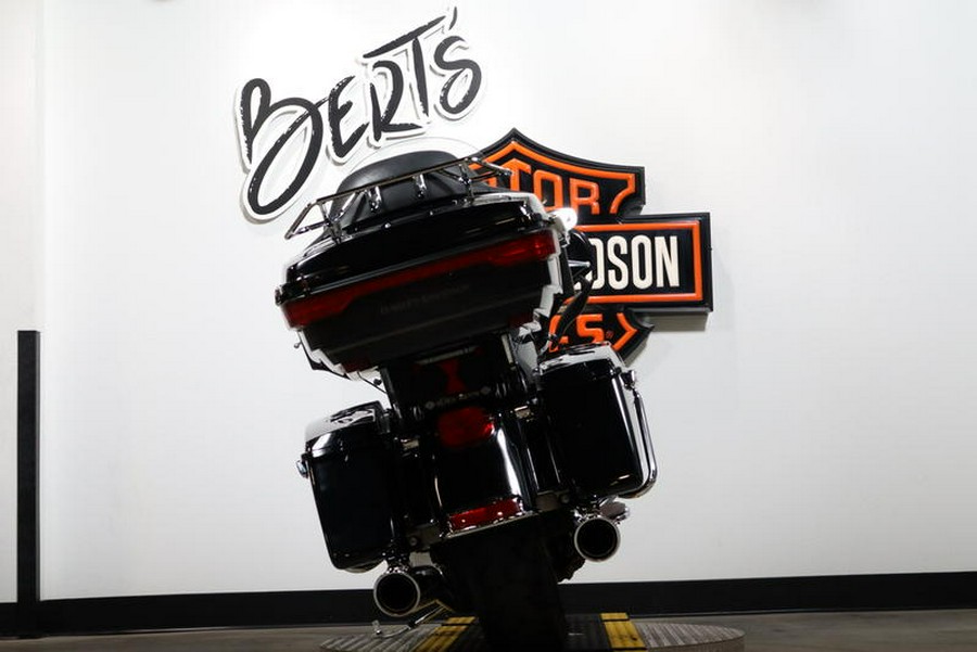 2015 Harley-Davidson® FLHTCU - Electra Glide® Ultra Classic®