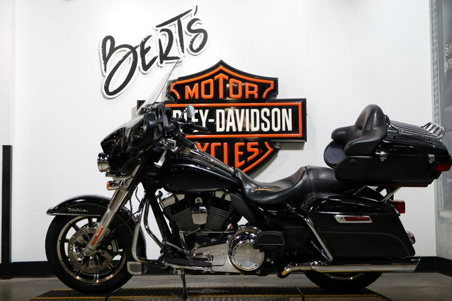 2015 Harley-Davidson® FLHTCU - Electra Glide® Ultra Classic®