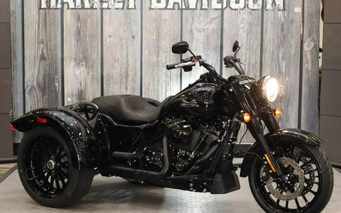 2023 Harley-Davidson® FLRT - Freewheeler®