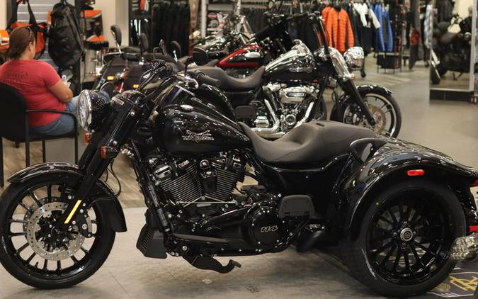 2023 Harley-Davidson® FLRT - Freewheeler®