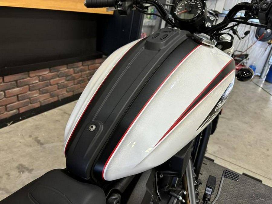 2025 Indian Motorcycle® Scout® Bobber Black Metallic