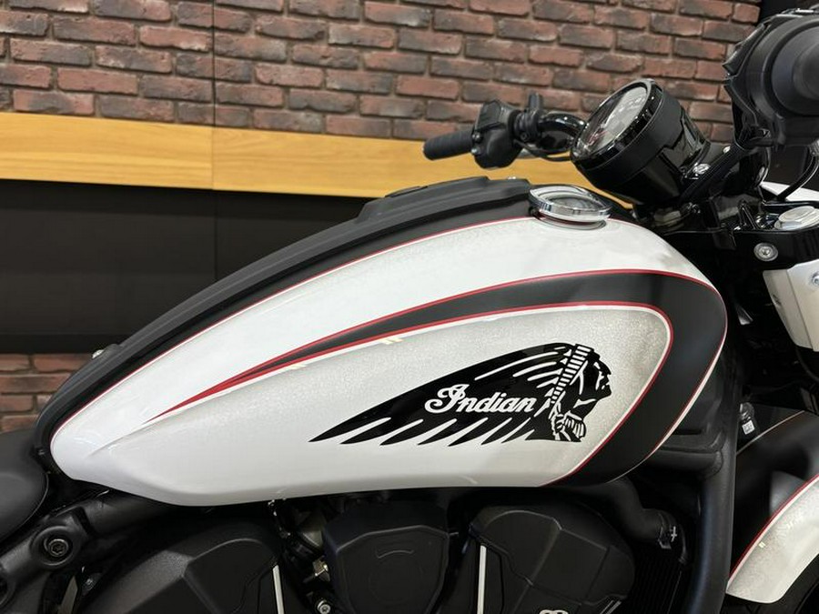 2025 Indian Motorcycle® Scout® Bobber Black Metallic