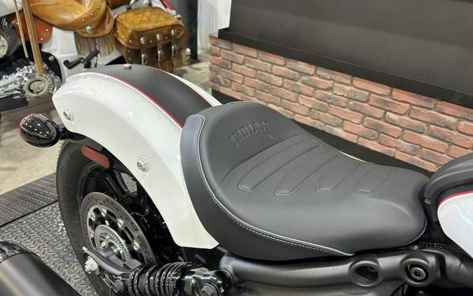 2025 Indian Motorcycle® Scout® Bobber Black Metallic