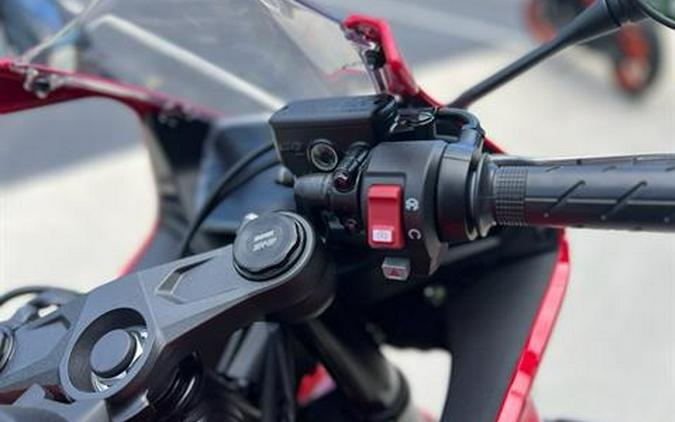 2026 Honda CBR650R E-Clutch