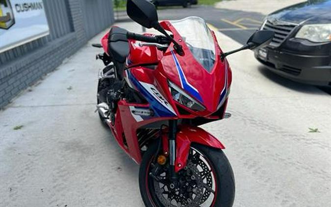 2026 Honda CBR650R E-Clutch