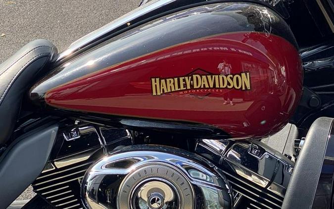 2010 Harley-Davidson® FLHTCU - Ultra Classic® Electra Glide