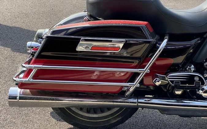 2010 Harley-Davidson® FLHTCU - Ultra Classic® Electra Glide