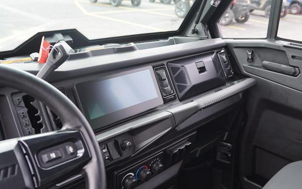 2026 Can-Am® Defender MAX Limited HD11